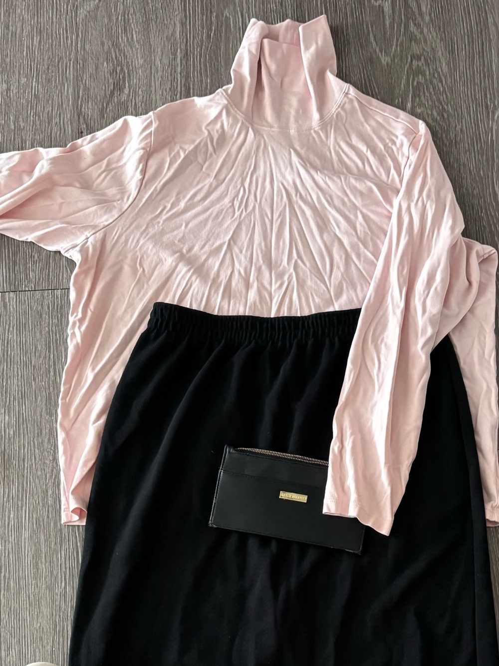 %100 premier cotton elegant or lounge wear! Gorgeous soft pink XL turtleneck